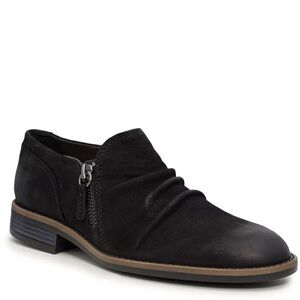 Clarks Camzin Pace Slip-On Round Toe Ankle Booties Shoes in Black Nubuck Leather